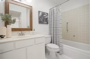 19100 Crest Ave, Castro Valley, CA 94546 - Photo 16