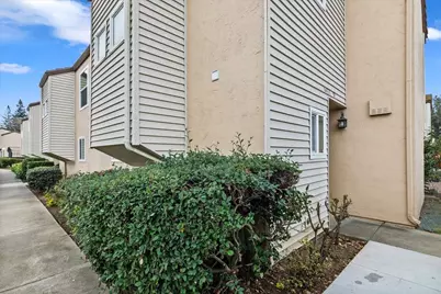 1431 Bel Air Dr #D, Concord, CA 94521 - Photo 2