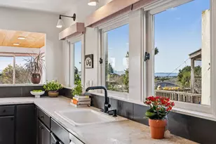 1546 Beverly Pl, Berkeley, CA 94706 - Photo 2