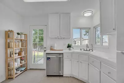 1024 Locust St, Livermore, CA 94551 - Photo 18