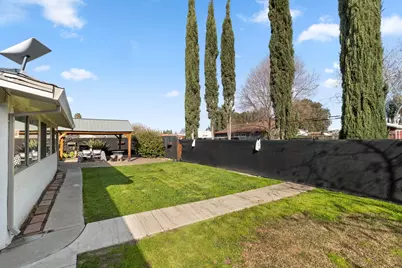 25820 Macarthur Dr, Tracy, CA 95376 - Photo 32