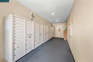 825 Oak Grove Rd, Concord, CA 94518 - Photo 36