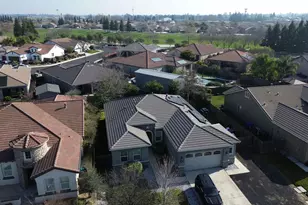 1110 Clearwater Creek Blvd, Manteca, CA 95336 - Photo 2