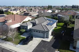 1110 Clearwater Creek Blvd, Manteca, CA 95336 - Photo 6