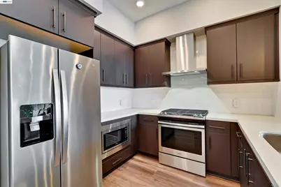 42111 Osgood Rd #519, Fremont, CA 94539 - Photo 6