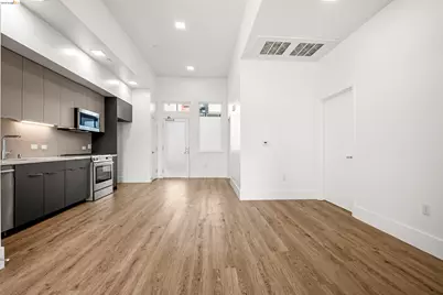 1545 32nd Street #210, Oakland, CA 94608 - Photo 2
