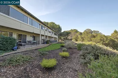 3136 Ptarmigan Dr #5, Walnut Creek, CA 94595 - Photo 4