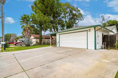 1110 Amaretto Dr, Tracy, CA 95376 - Photo 2
