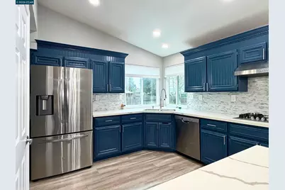 8922 Marlayana Ct, Elk Grove, CA 95758 - Photo 12