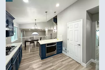 8922 Marlayana Ct, Elk Grove, CA 95758 - Photo 14