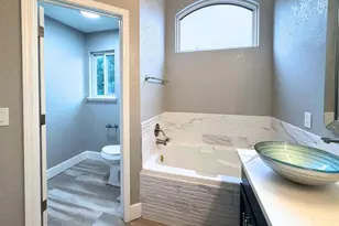 8922 Marlayana Ct, Elk Grove, CA 95758 - Photo 30