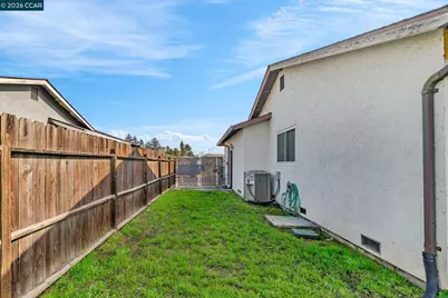 3784 Briarcliff Dr, Pittsburg, CA 94565 - Photo 32