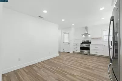 2251 Pacheco St, Concord, CA 94520 - Photo 10