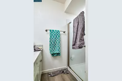 2489 American River Dr, Sacramento, CA 95825 - Photo 46