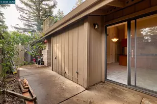 2489 American River Dr, Sacramento, CA 95825 - Photo 24