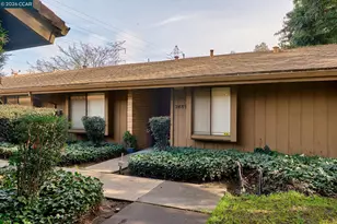 2489 American River Dr, Sacramento, CA 95825 - Photo 32