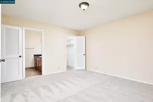 2489 American River Dr, Sacramento, CA 95825 - Photo 20