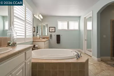 5627 Arcadia Cir, Discovery Bay, CA 94505 - Photo 32