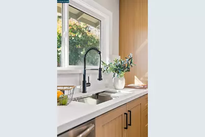 3102 Pine St, Martinez, CA 94553 - Photo 8