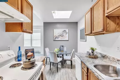 952 Mission Rd, South San Francisco, CA 94080 - Photo 6