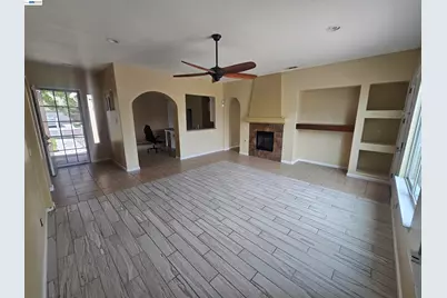 537 Bonanza Dr, Newman, CA 95360 - Photo 2