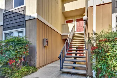 2547 Easton Ln #18, San Jose, CA 95133 - Photo 2