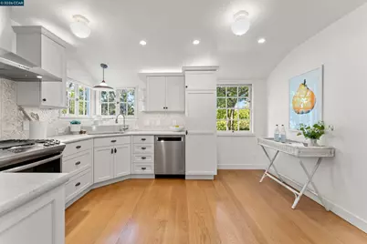 5450 Ascot Drive, Oakland, CA 94611 - Photo 18