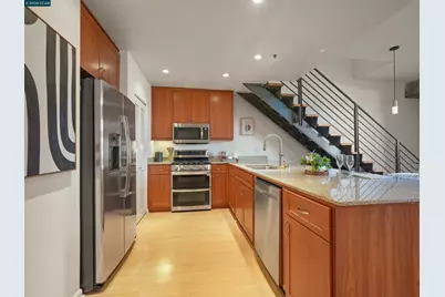 5855 Horton Street #526, Emeryville, CA 94608 - Photo 6