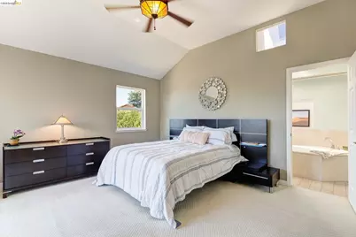 10353 Royal Oak Rd, Oakland, CA 94605 - Photo 28
