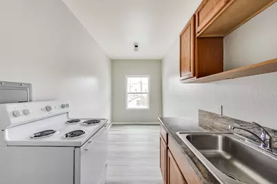 2451 Seminary Ave, Oakland, CA 94605 - Photo 8