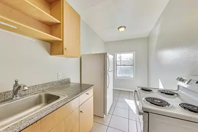 2451 Seminary Ave, Oakland, CA 94605 - Photo 10