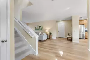 608 Centre Ct, Alameda, CA 94502 - Photo 8
