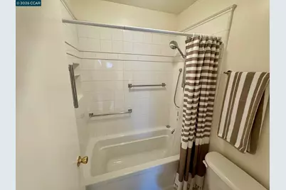 1037 Via Bonita, Alameda, CA 94502 - Photo 16