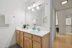 1425 Lakeside Dr, Oakland, CA 94612 - Photo 16