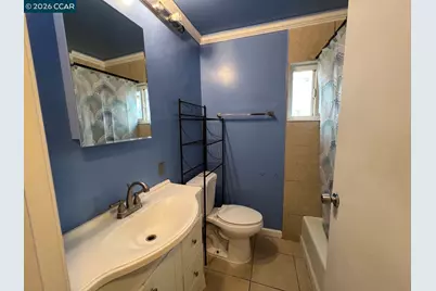 6241 Bromley Ave, Oakland, CA 94621 - Photo 4
