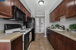 825 Oak Grove Rd, Concord, CA 94518 - Photo 16