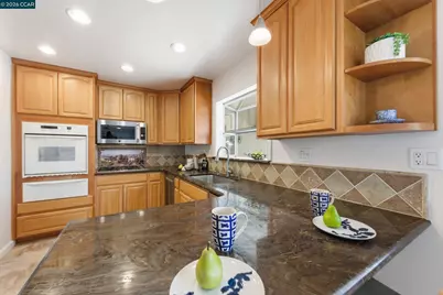 31565 Medinah St, Hayward, CA 94544 - Photo 18