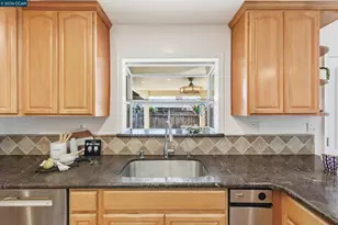 31565 Medinah St, Hayward, CA 94544 - Photo 20