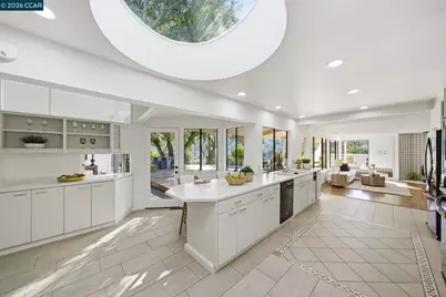 38 Vista Del Mar, Orinda, CA 94563 - Photo 10