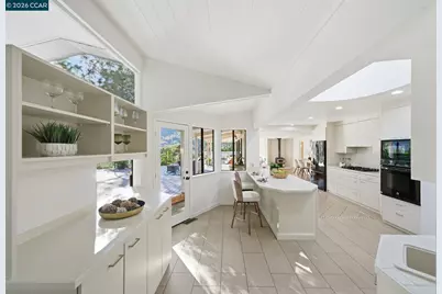 38 Vista Del Mar, Orinda, CA 94563 - Photo 10