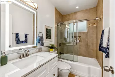 2704 Le Conte Ave #4, Berkeley, CA 94709 - Photo 16