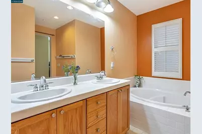 2036 Serra Ln, Hercules, CA 94547 - Photo 16