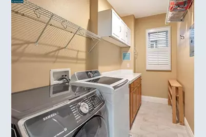 2036 Serra Ln, Hercules, CA 94547 - Photo 18