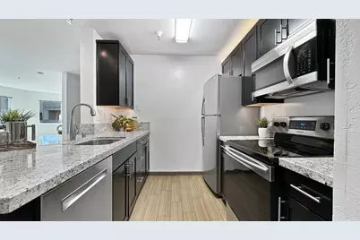 6400 Christie Avenue #3202, Emeryville, CA 94608 - Photo 2