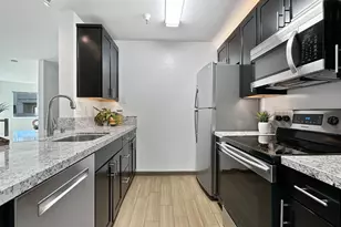 6400 Christie Ave, Emeryville, CA 94608 - Photo 2