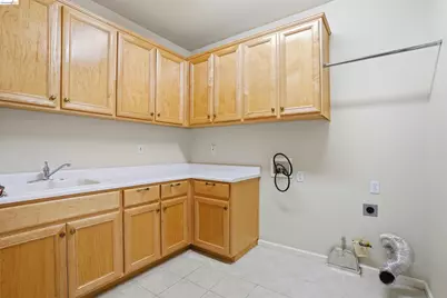 1036 Bismarck Ter, Brentwood, CA 94513 - Photo 32