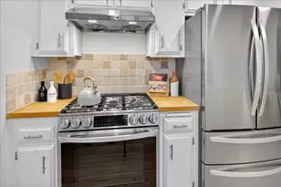 97 Clarewood Ln, Oakland, CA 94618 - Photo 22