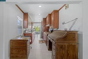 6727 87th Pl, Los Angeles, CA 90045 - Photo 32