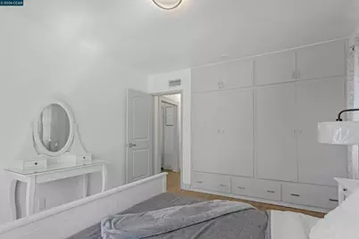 6727 87th Pl, Los Angeles, CA 90045 - Photo 24