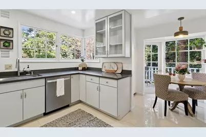 5922 Bruns Ct, Oakland, CA 94611 - Photo 24